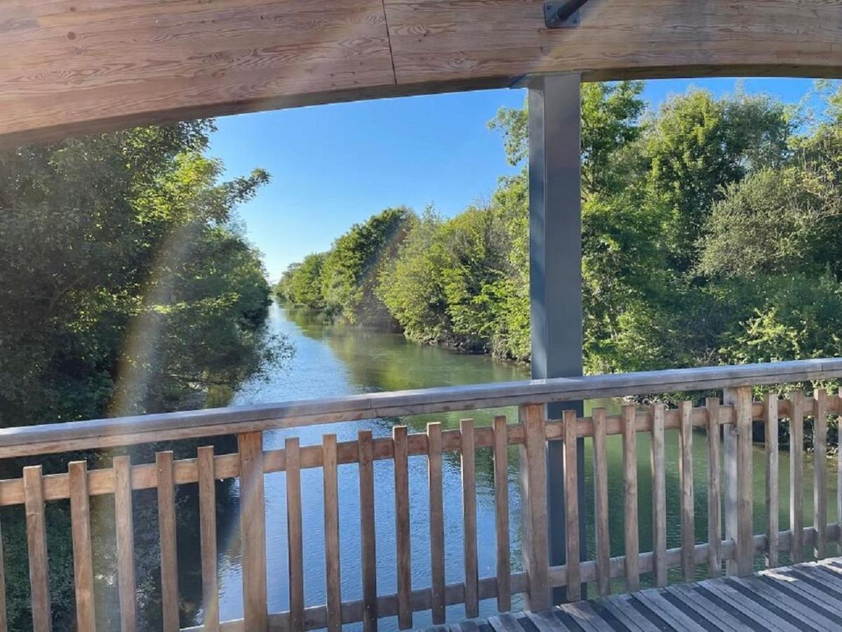 فيلا La Ferme De La Croix Saint-Quentin-Lamotte-Croix-au-Bailly المظهر الخارجي الصورة